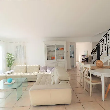 Villa 3 Etoiles Avec Piscine Privee, 500m De La Plage, 4 Pour 6-8 Pers. Au Grau-du-roi - Fr-1-307-157 Le Grau-du-Roi