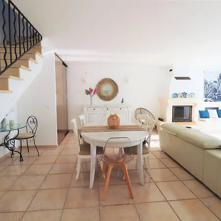 3 étoiles Avec Piscine Privée, 500m De La Plage, 4 Pour 6-8 Pers. Au Grau-du-roi - Fr-1-307-157 *