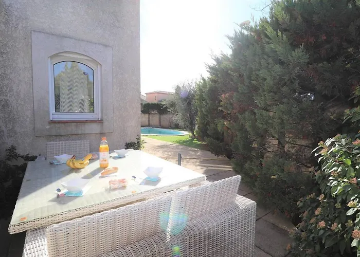 Вилла 3 Etoiles Avec Piscine Privee, 500m De La Plage, 4 Pour 6-8 Pers. Au Grau-du-roi - Fr-1-307-157