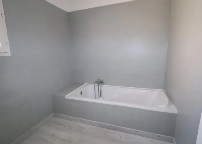 3 Etoiles Avec Piscine Privee, 500m De La Plage, 4 Pour 6-8 Pers. Au Grau-du-roi - Fr-1-307-157 *