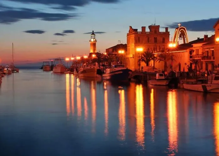 3 Etoiles Avec Piscine Privee, 500m De La Plage, 4 Pour 6-8 Pers. Au Grau-du-roi - Fr-1-307-157 *
