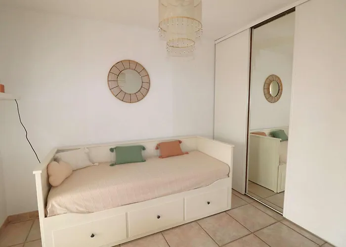 Вилла 3 Etoiles Avec Piscine Privee, 500m De La Plage, 4 Pour 6-8 Pers. Au Grau-du-roi - Fr-1-307-157