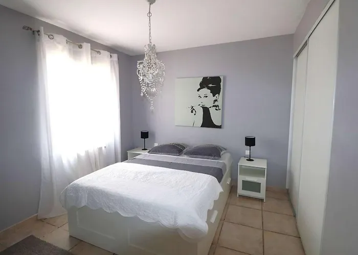3 Etoiles Avec Piscine Privee, 500m De La Plage, 4 Pour 6-8 Pers. Au Grau-du-roi - Fr-1-307-157 Вилла *